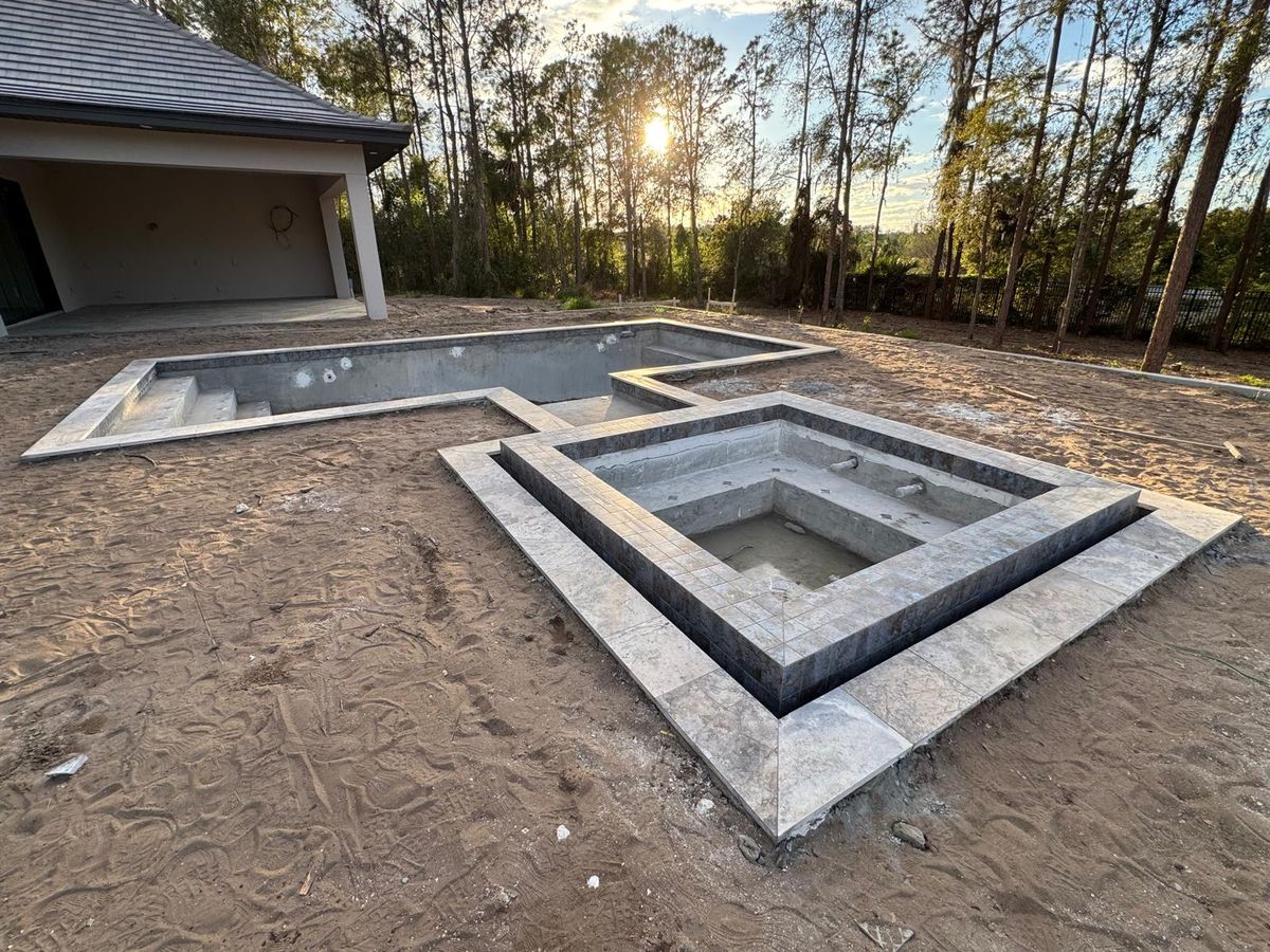 Modern Geometric Pool & Spa - Pool Coping in Central Florida, FL