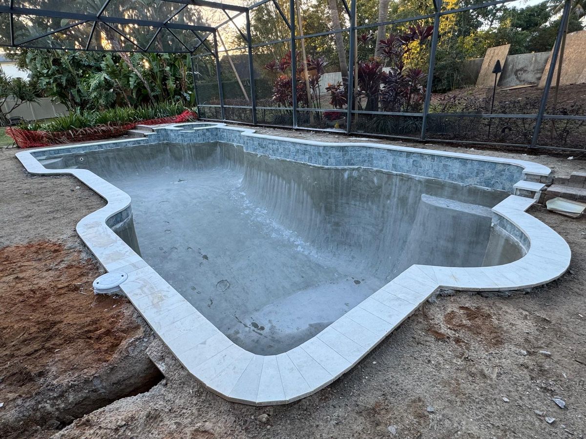 Screened Pool & Spa Remodel - Photo 5 - Pool Remodeling in Orlando, FL