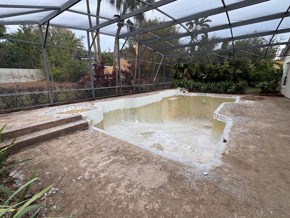 Pool resurfacing in screened enclosure