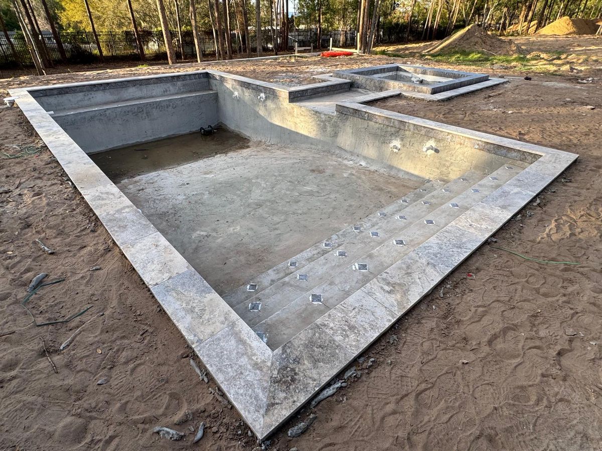 Modern Geometric Pool & Spa - Photo 4 - Pool Coping in Central Florida, FL
